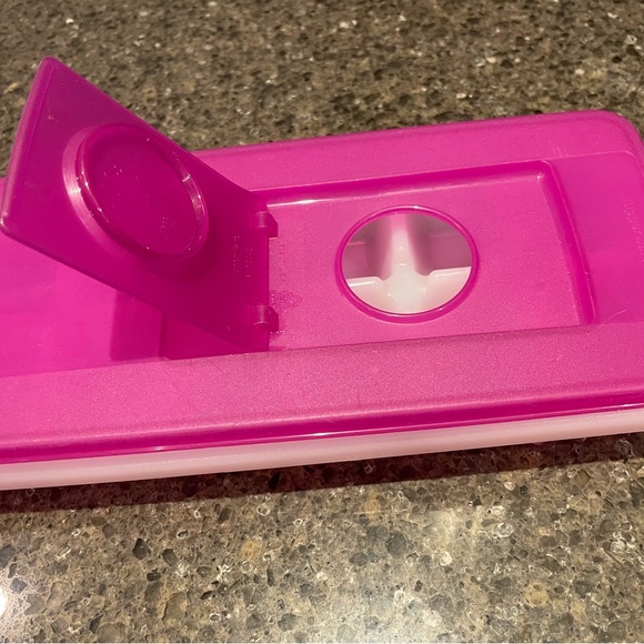 Tupperware / Pure Ice Cube Tray - Picture 2 of 3